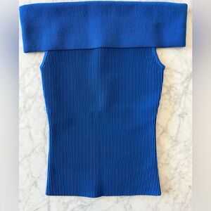 ARITZIA sculpt knit off shoulder shirt